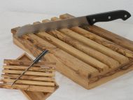 Rectangle olive wood cutting bread with removable grid
